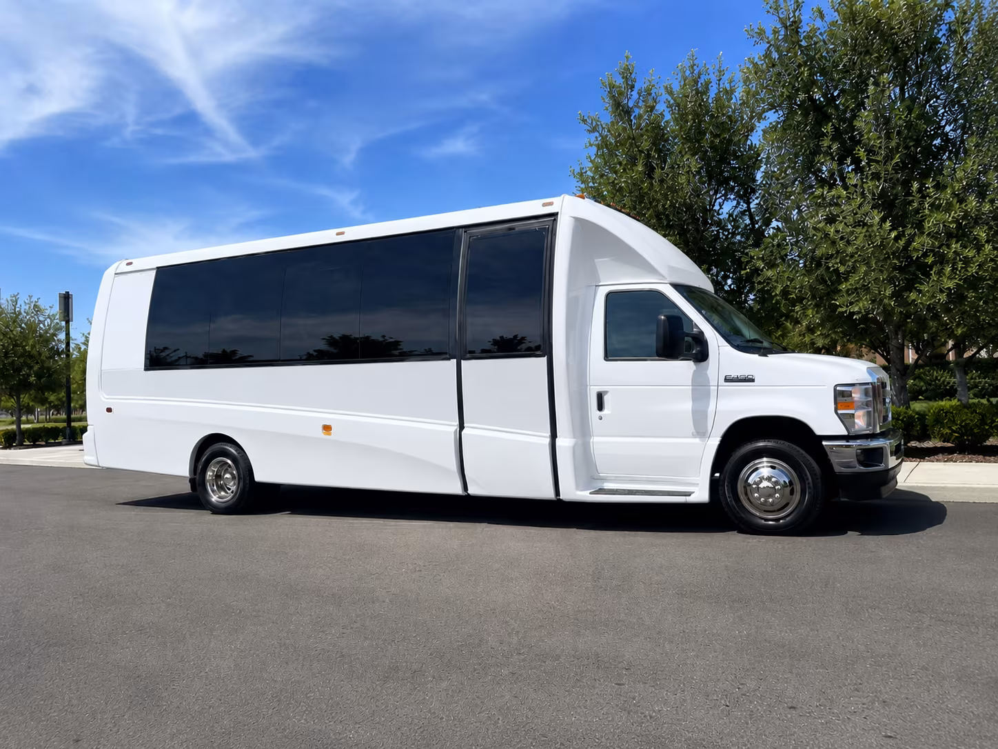 oregon ducks football charter bus rentals to autzen stadium