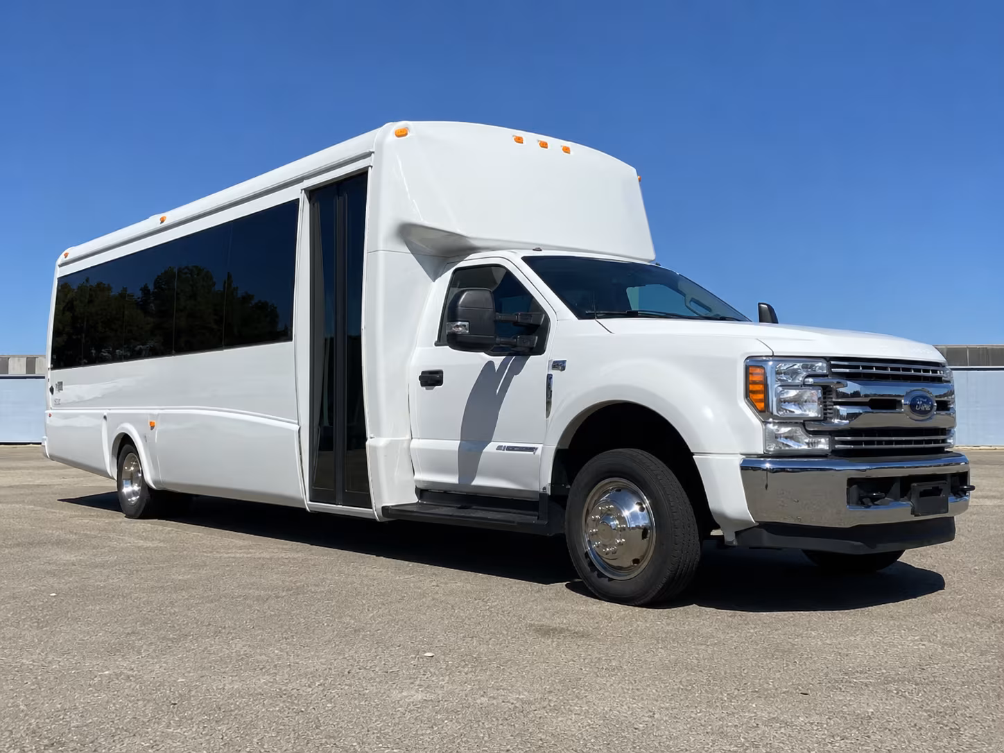 springfield easy employee shuttles with a springfield bus rental
